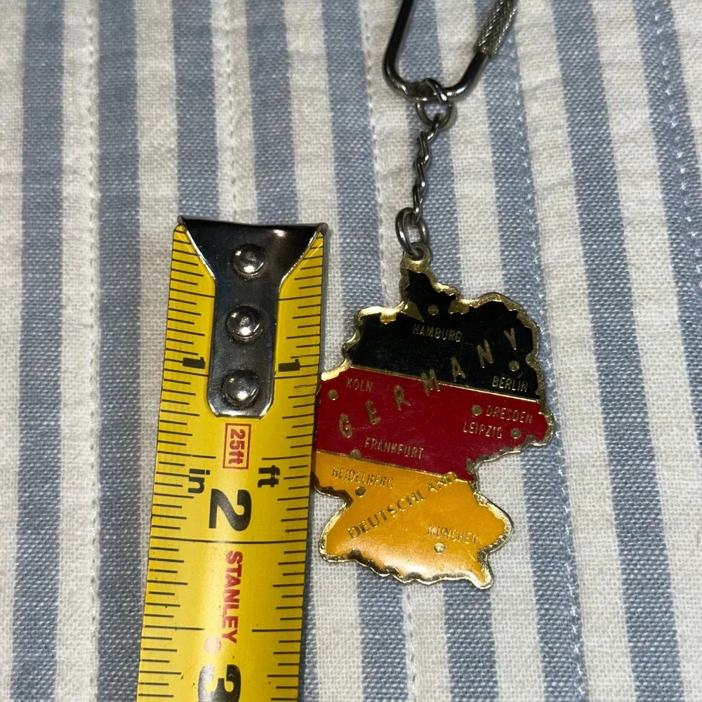 Vintage Germany Map Keychain Flag Colors Souvenir‎ Berlin Hamburg Munchen Travel